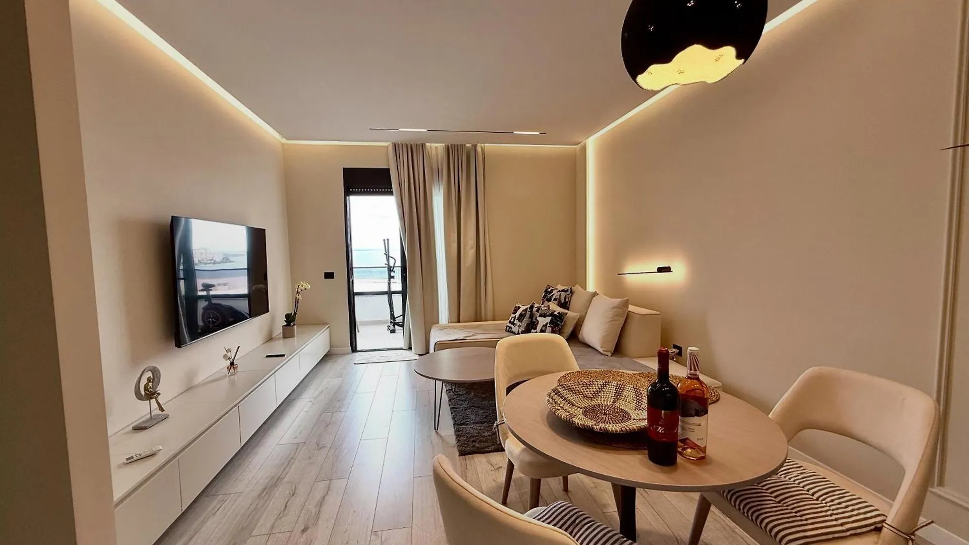 Adore Luxury Suite Sarandë 0*,  Albania