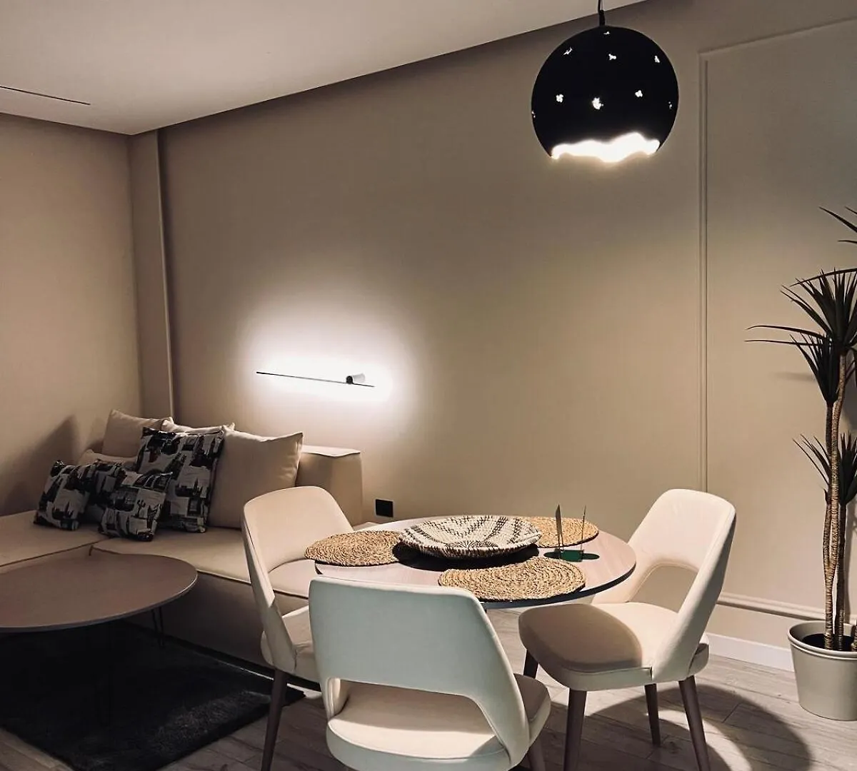 Adore Luxury Suite Sarandë 0*,  Albania
